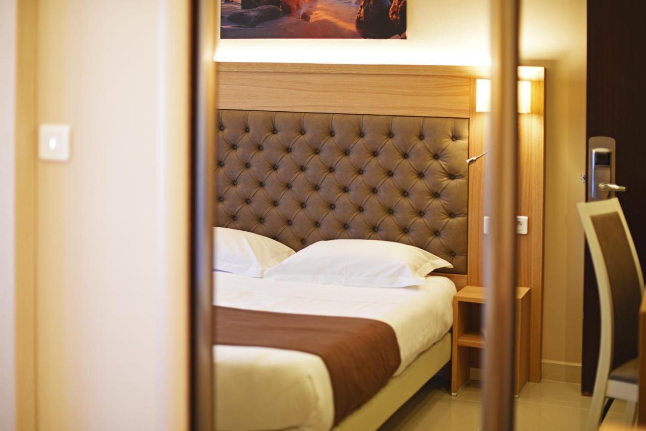 Double Room street view balcony