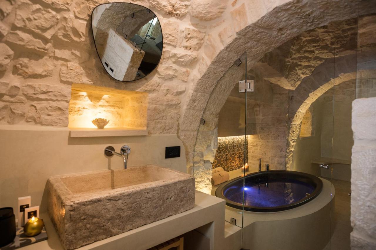 King Room Spa Bath