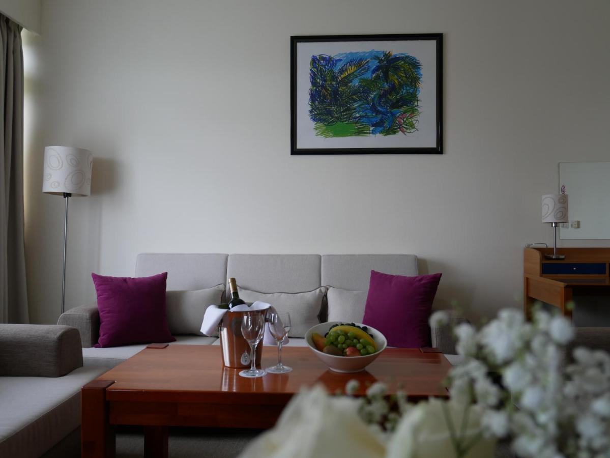 Junior Suite - Lake Side
