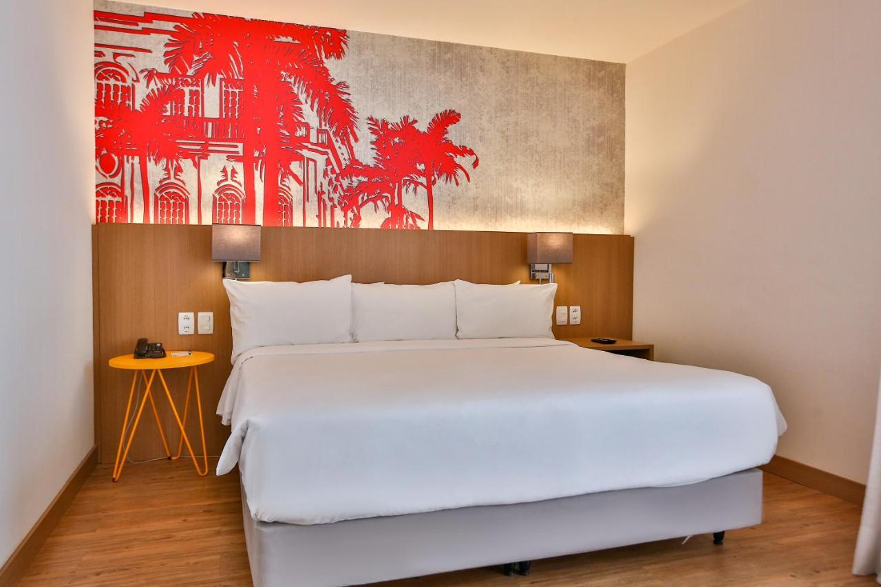 Studio King Bed