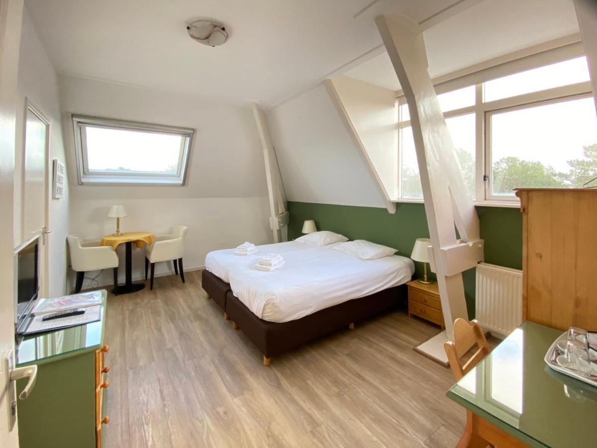 Deluxe Double Room,1039884163:JPEG