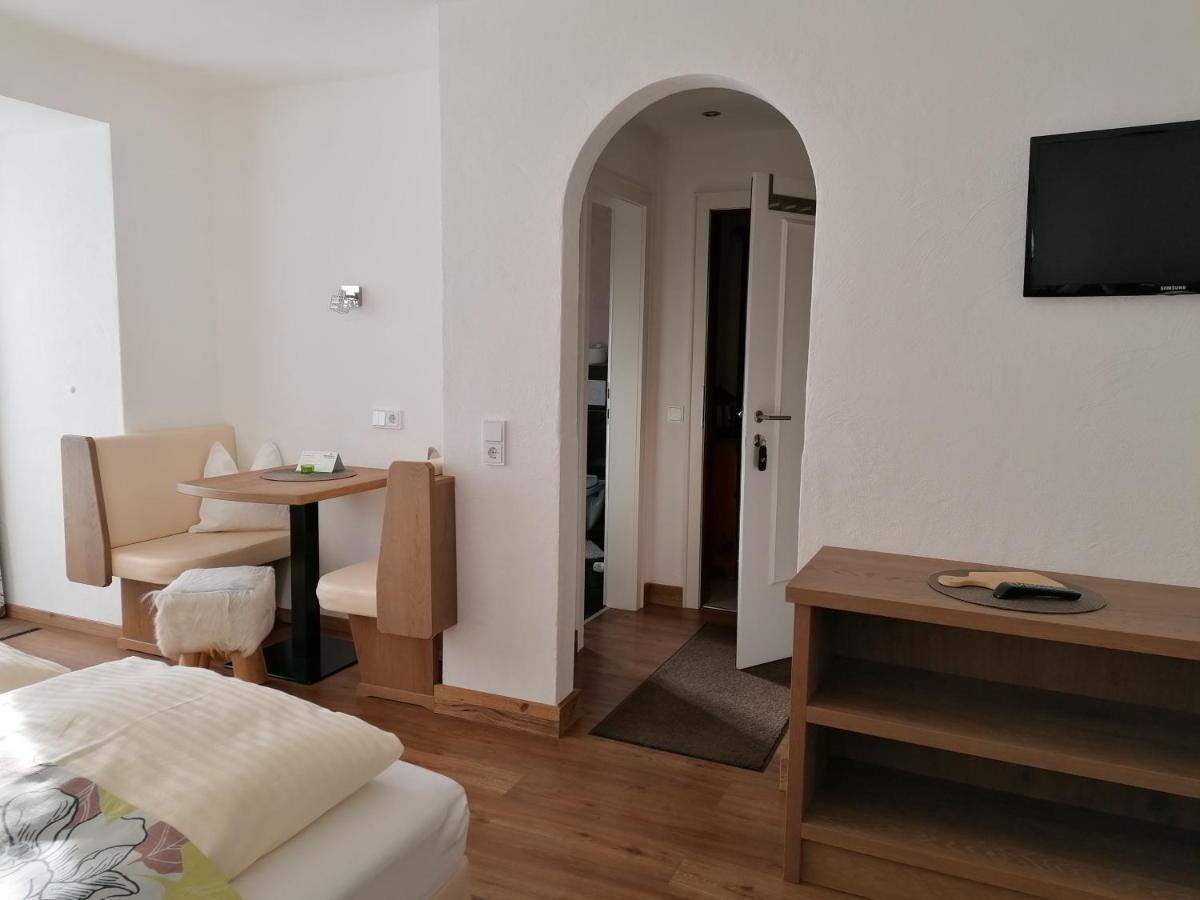 Doppelzimmer mit Seeblick