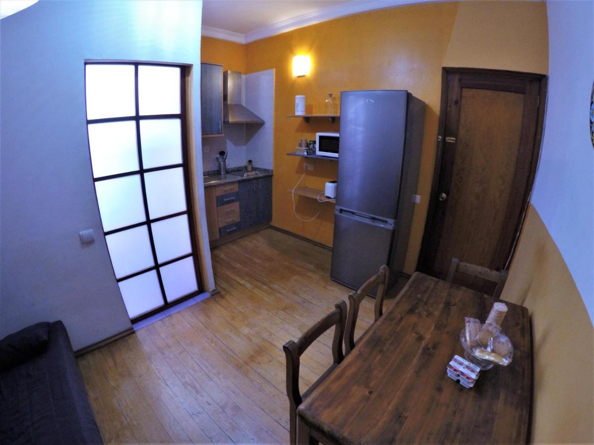 Deluxe Double Room (2 Adults + 1 Child),1058380330:JPEG