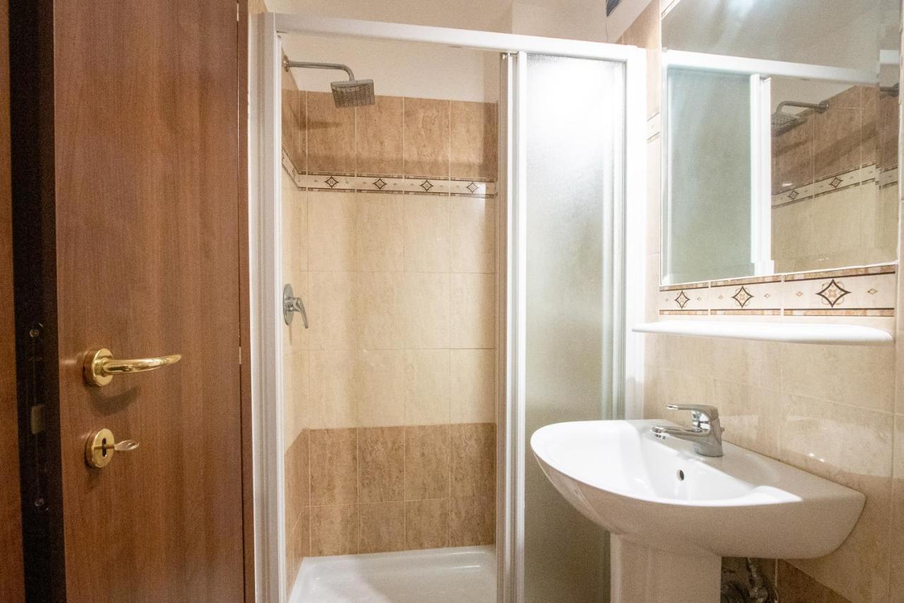 Habitación Doble con baño - 1 o 2 camas