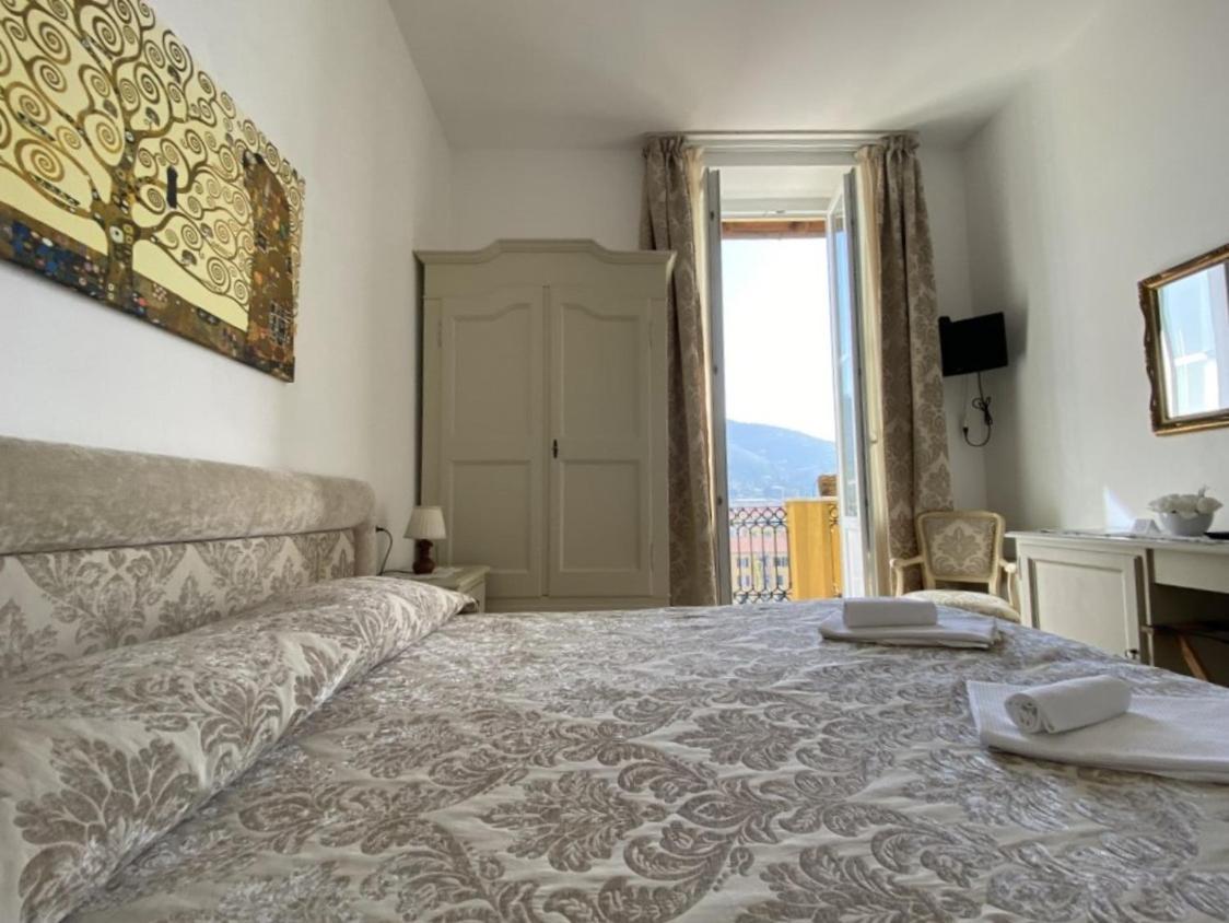 Standard Plus Double or Twin Room,1068395482:JPEG