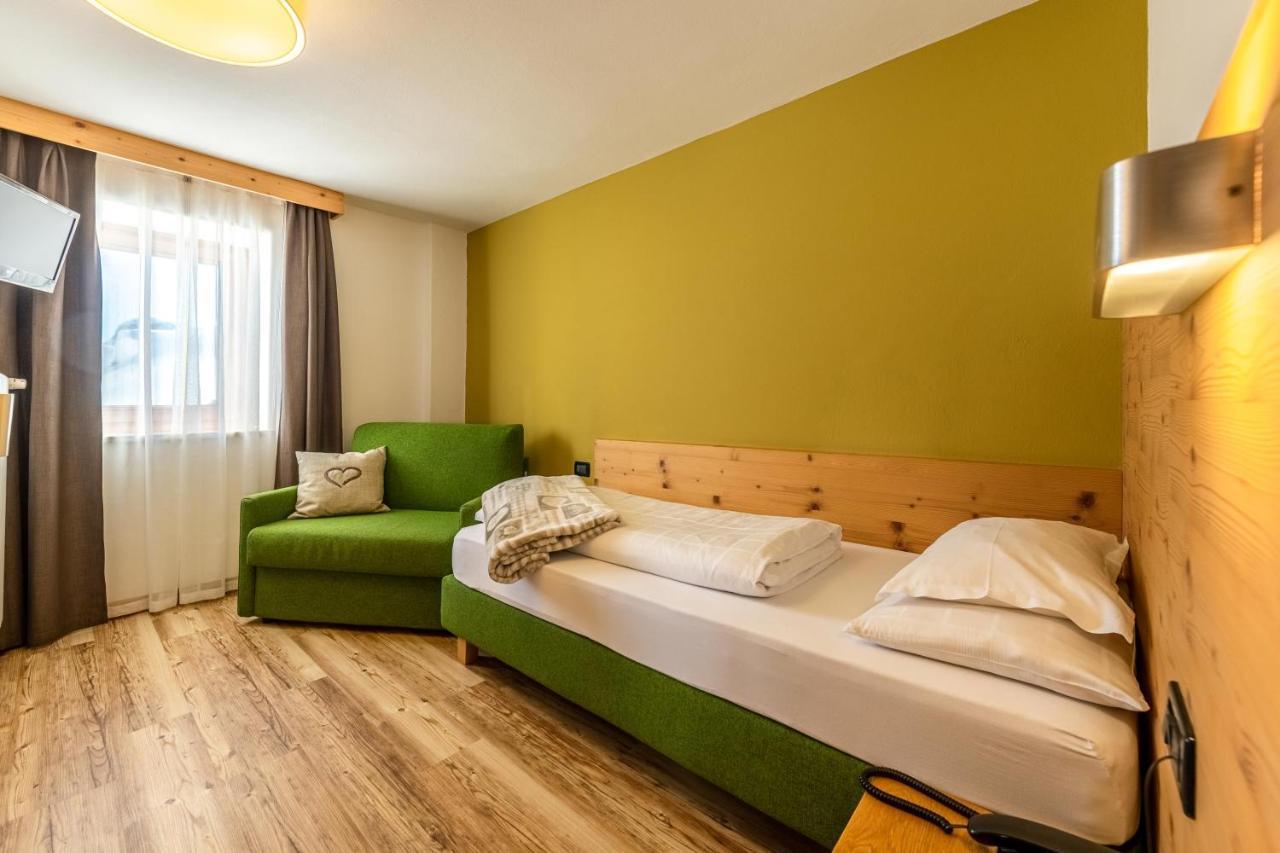Single Room,1083024868:JPEG