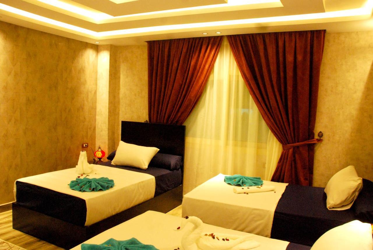 Twin Room Private Bathroom