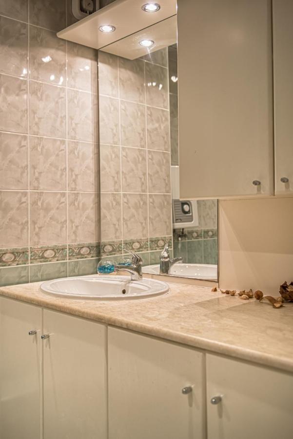 1-Bedroom Apartment