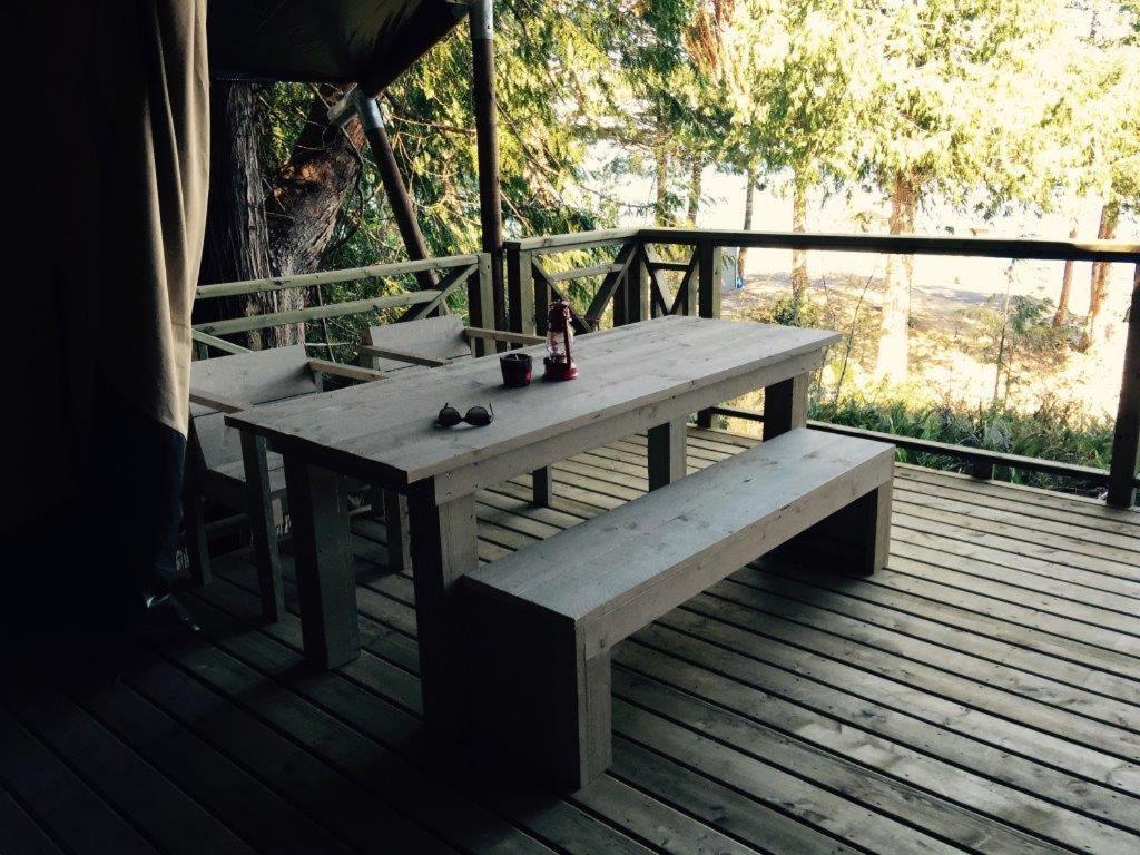 Cliffside Glamping Tent Bunkbeds
