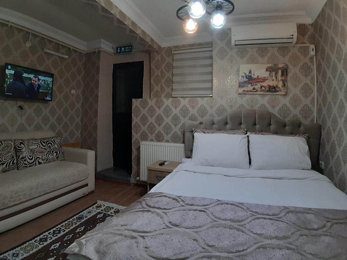 Economy Triple Room