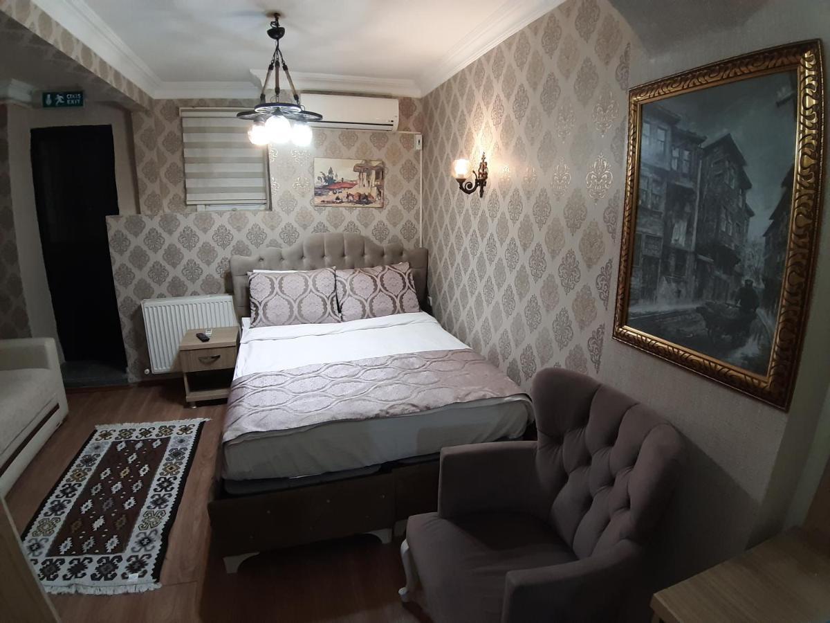 Economy Triple Room