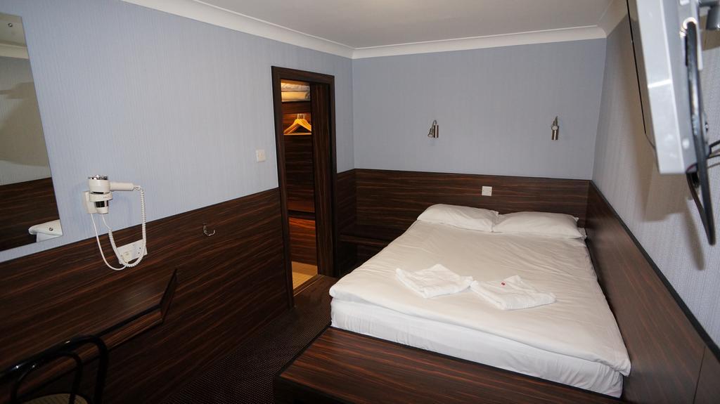 Quarto Duplo
