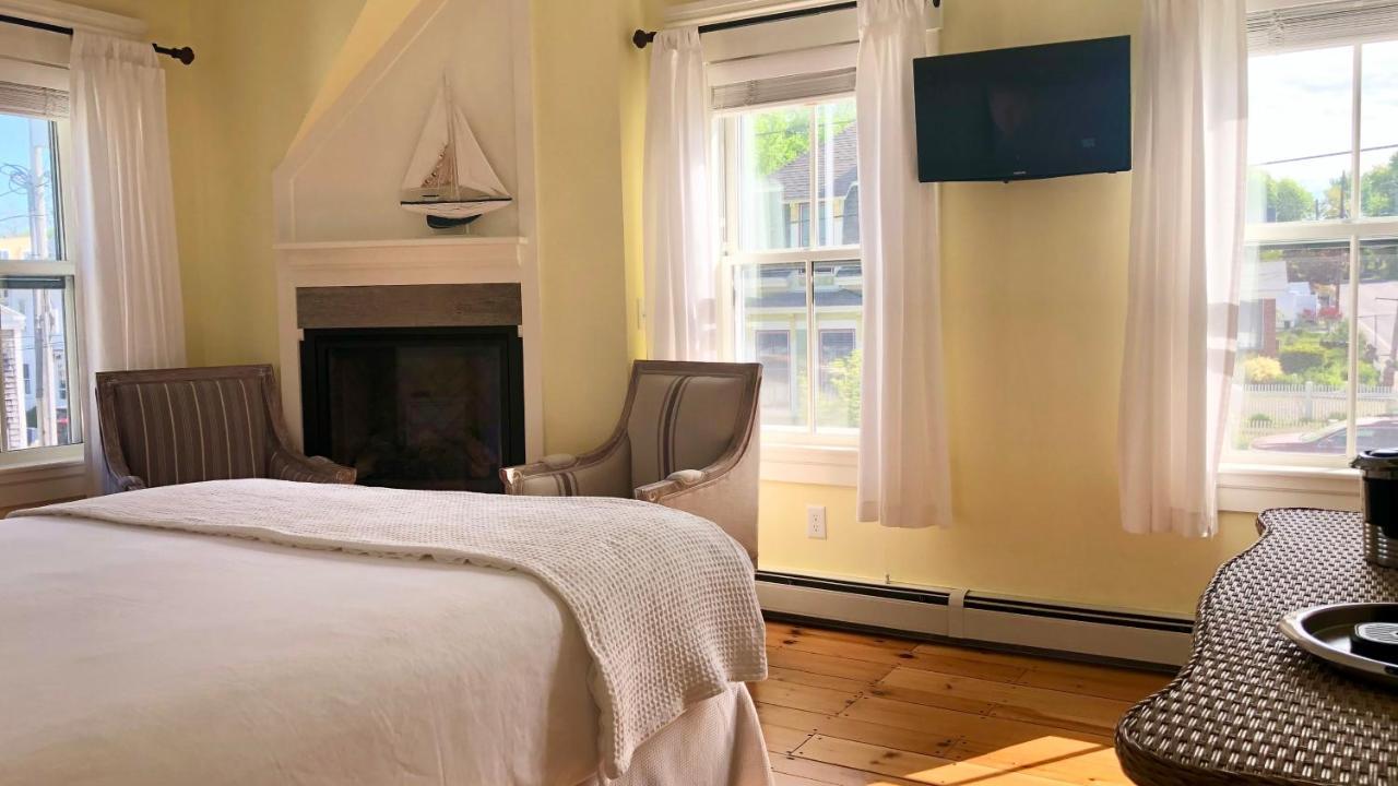 Queen Suite with Spa Bath,1307388313:JPEG