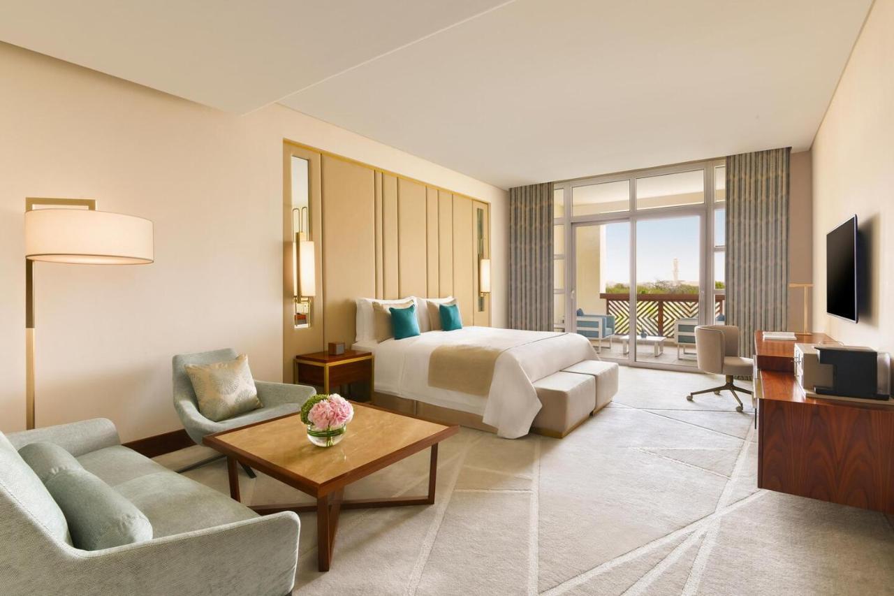 Grand Deluxe Room, 1 King, Pool View, Balcony,1347437330:JPEG