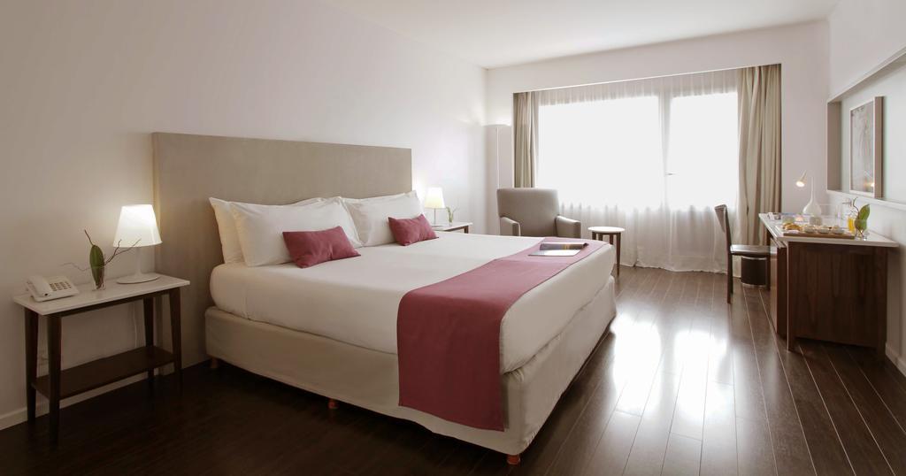 Kamer met Queensize Bed - Geschikt voor Gasten met een Lichamelijke Beperking/Rookvrij