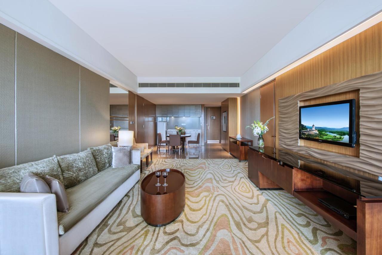 Grande Deluxe Suite All Lake View