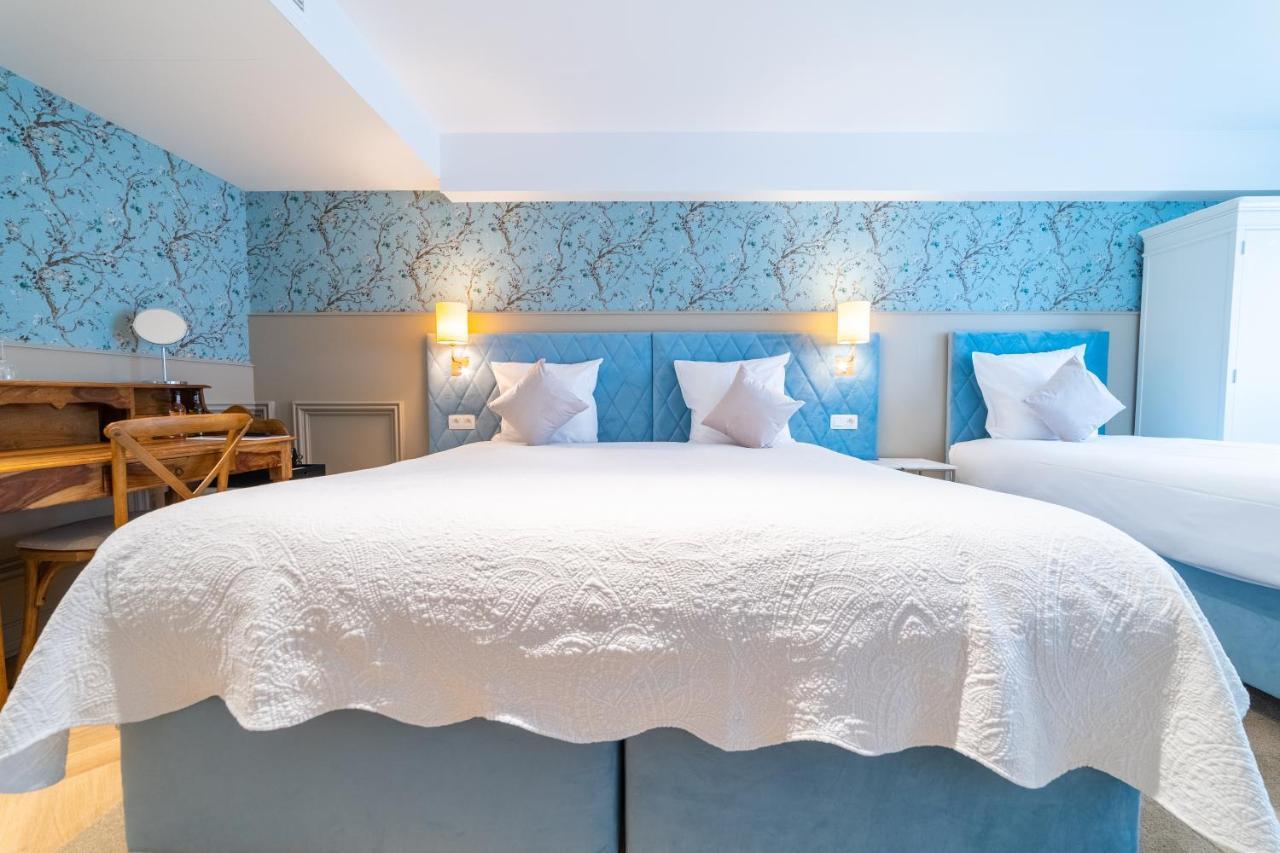 Family triple room