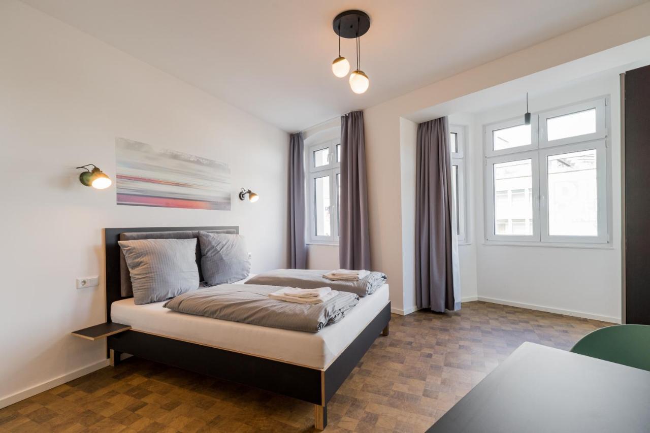 Studio für 3 Personen