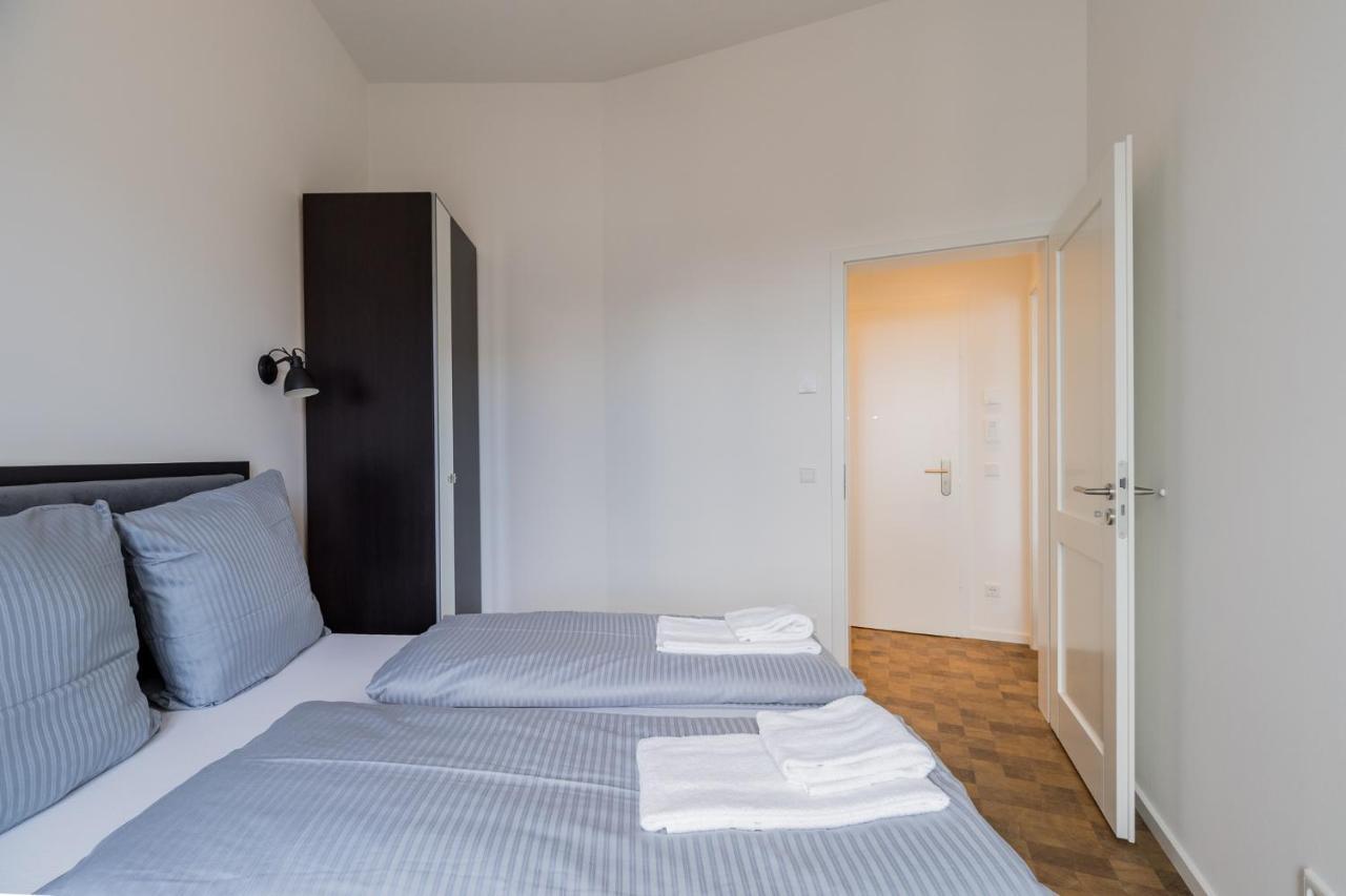 Apartment mit Wohn & Schlafzimmer