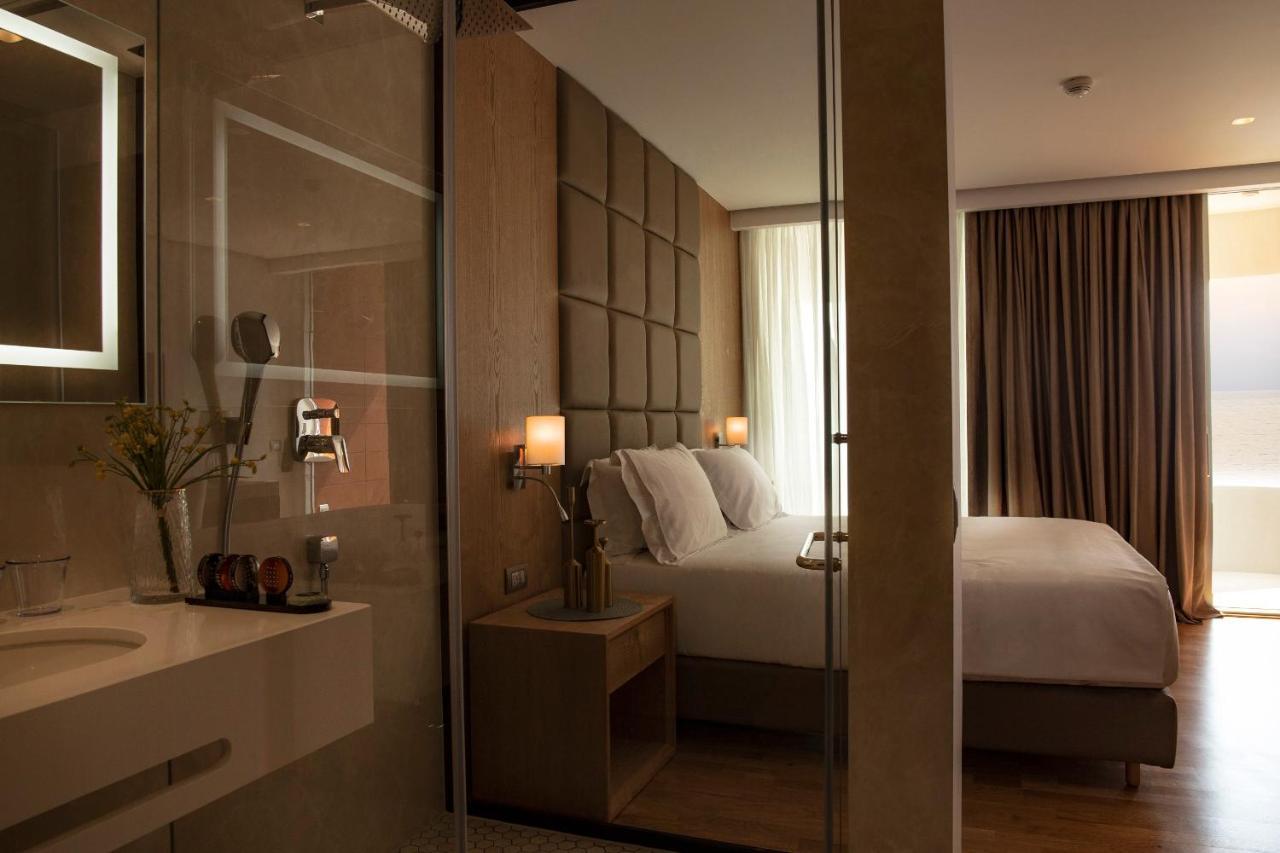 Deluxe Double Room with Balcony and Sea View,1134665512:JPEG