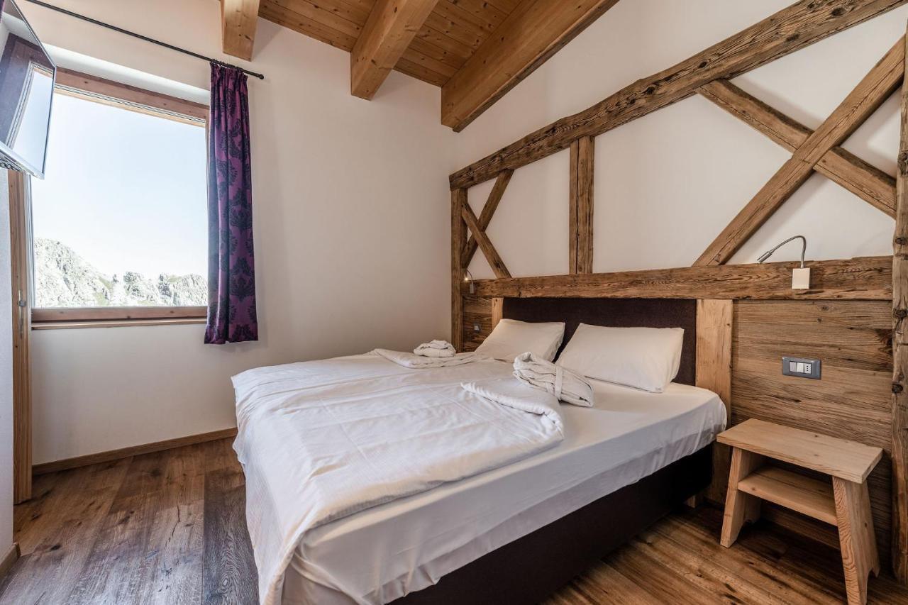 Double or Twin Room Mountain View