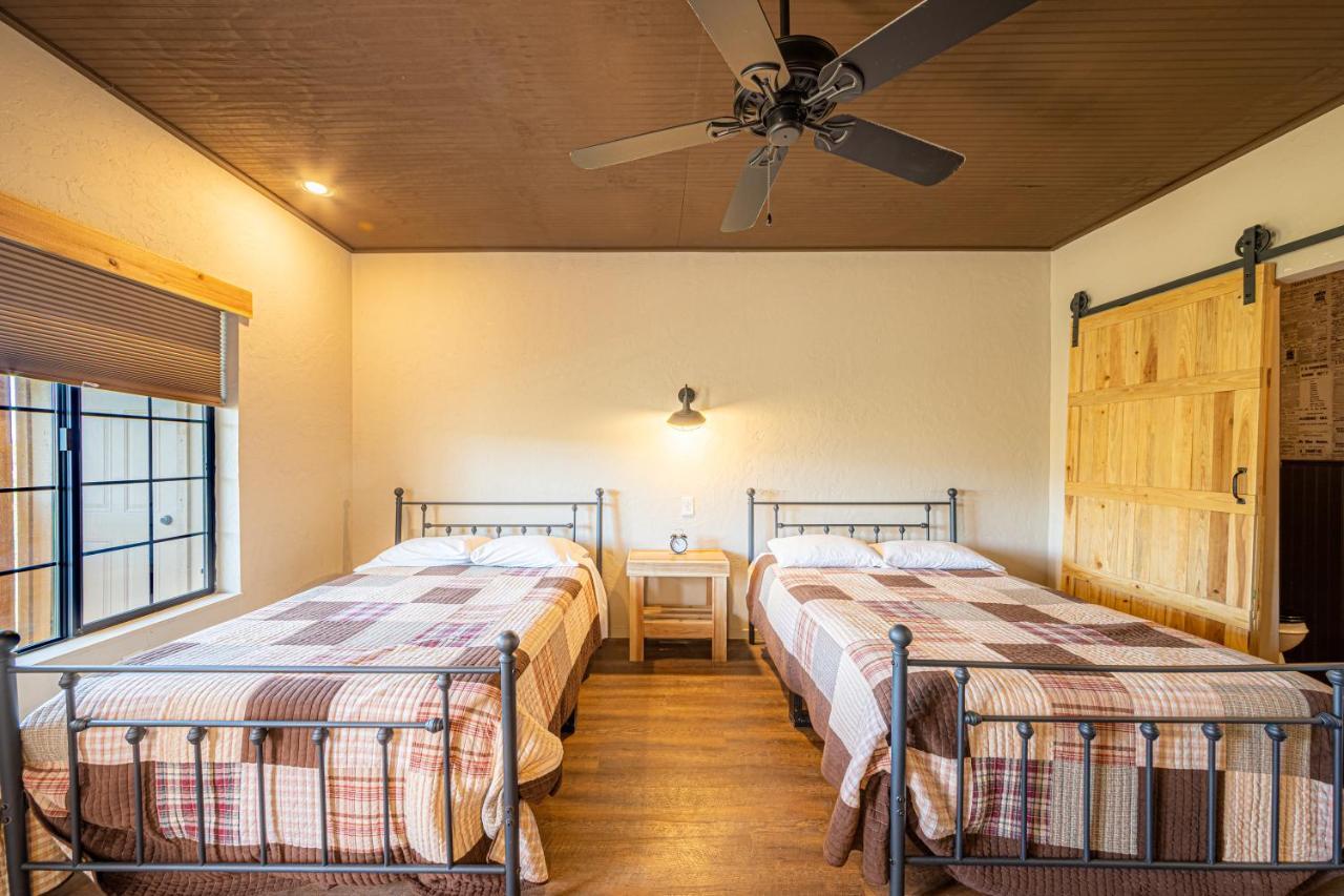 Cabin 1 Two Full Beds Private Bathroom & Balcony