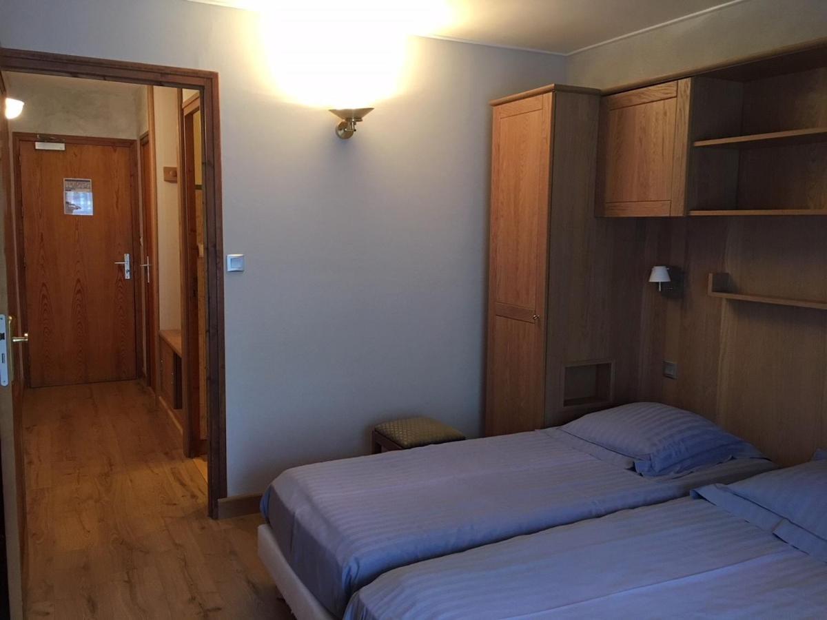Double or Twin Room Bath