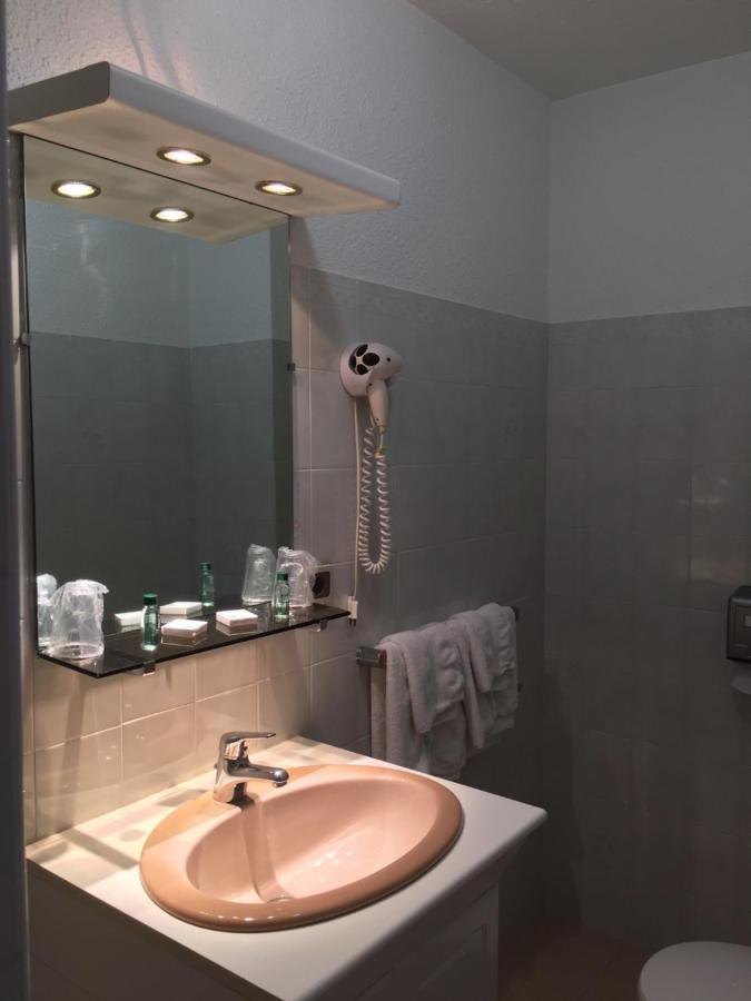Single Room Shower