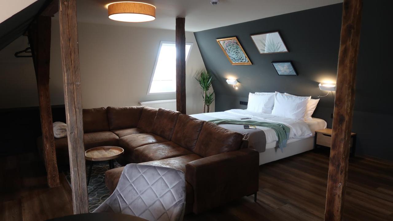 Deluxe Suite,1153057128:JPEG
