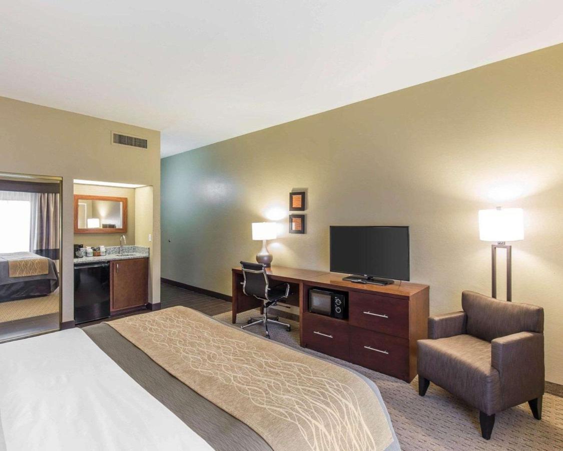 Standard King Room