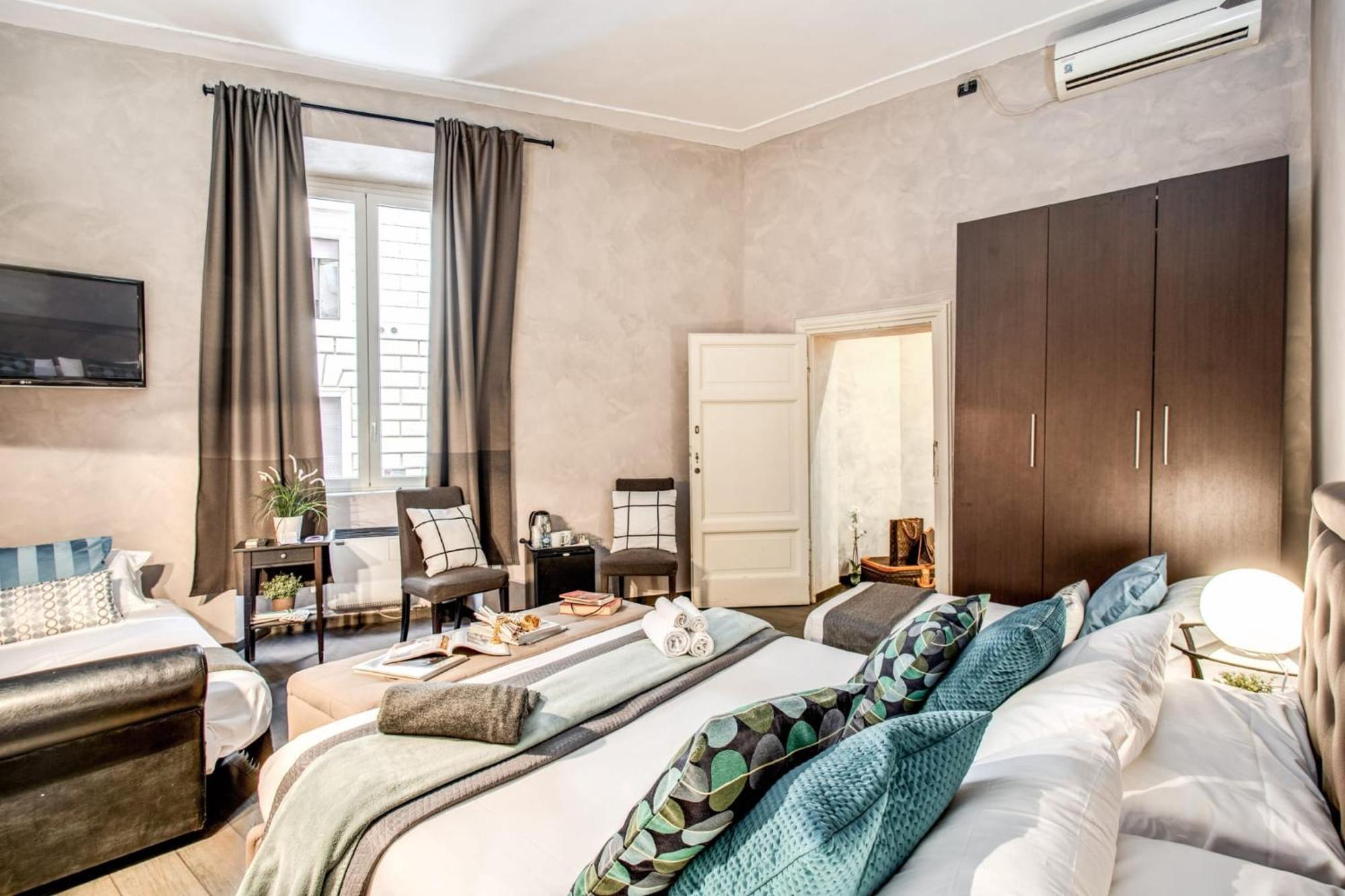 Triple Room