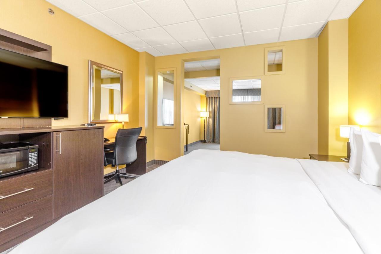 Junior King Suite Non-Smoking