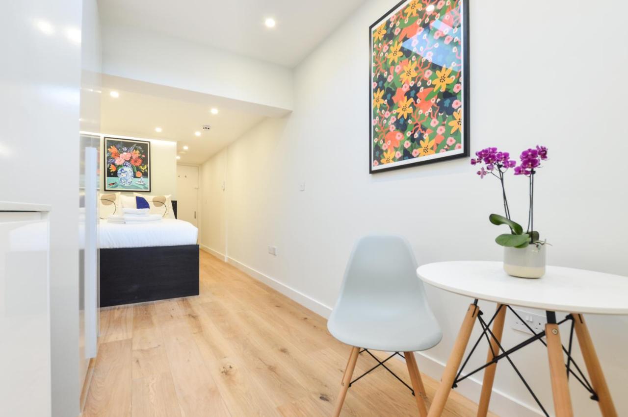 Large Lower Ground Floor Studio