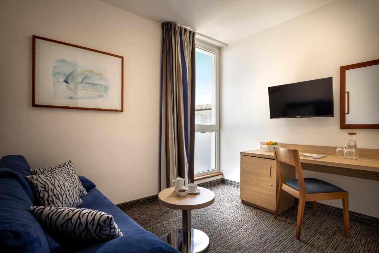 Junior Suite for 2+2 - Hotel