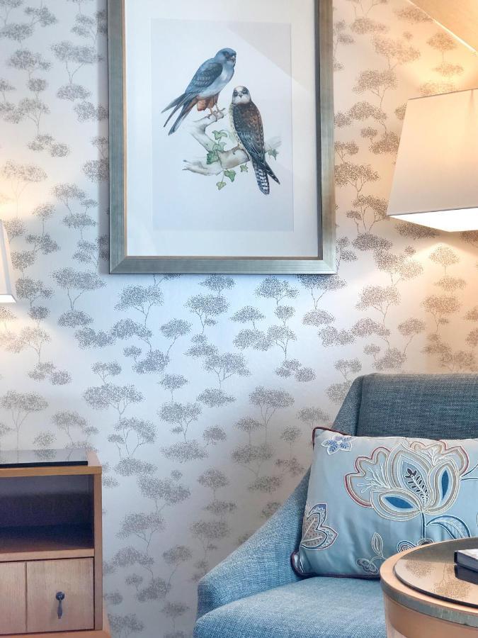 Junior Turret Suite