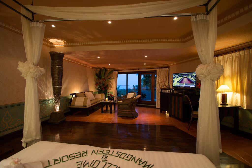 Royal Suite Garden View