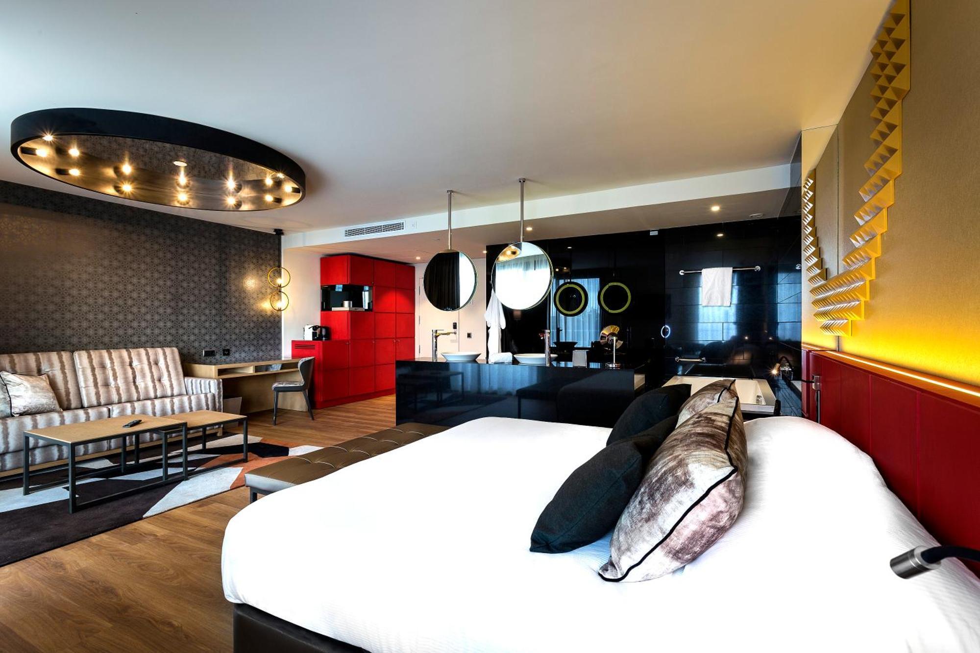 Silver Suite Studio