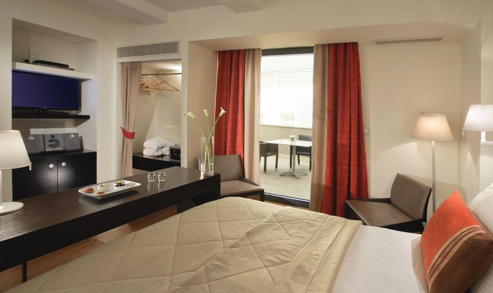 Petite Suite Private Terrace