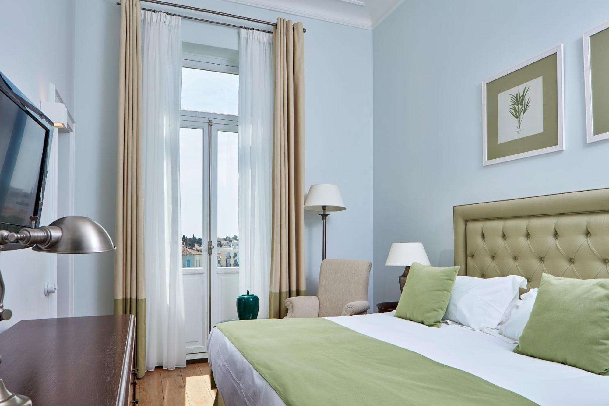 Deluxe Double Room Garden View