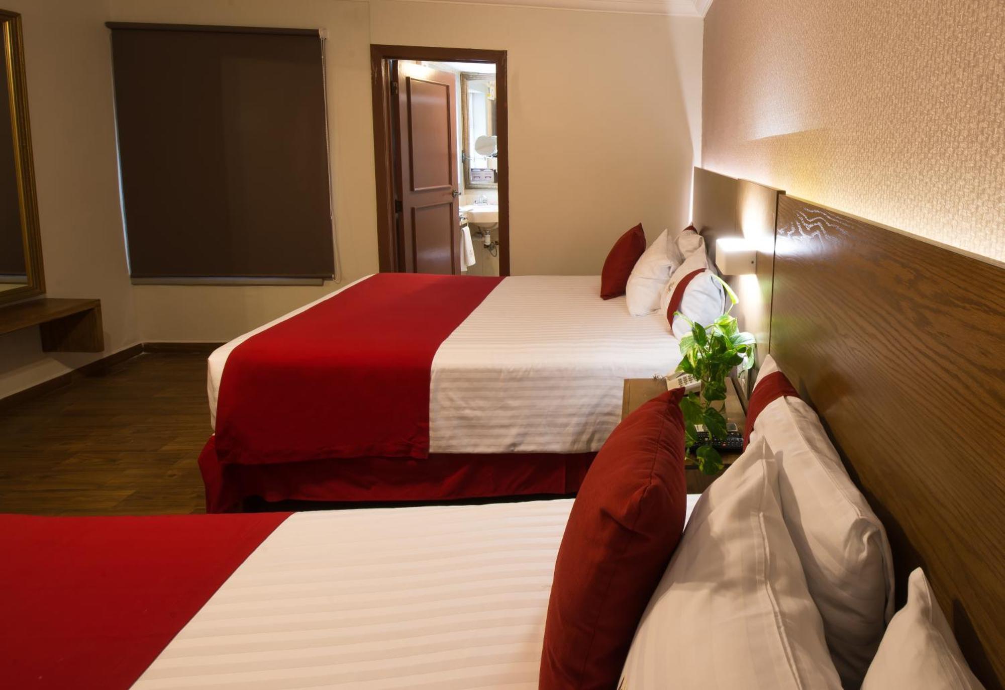 Queen Suite Two Queen Beds