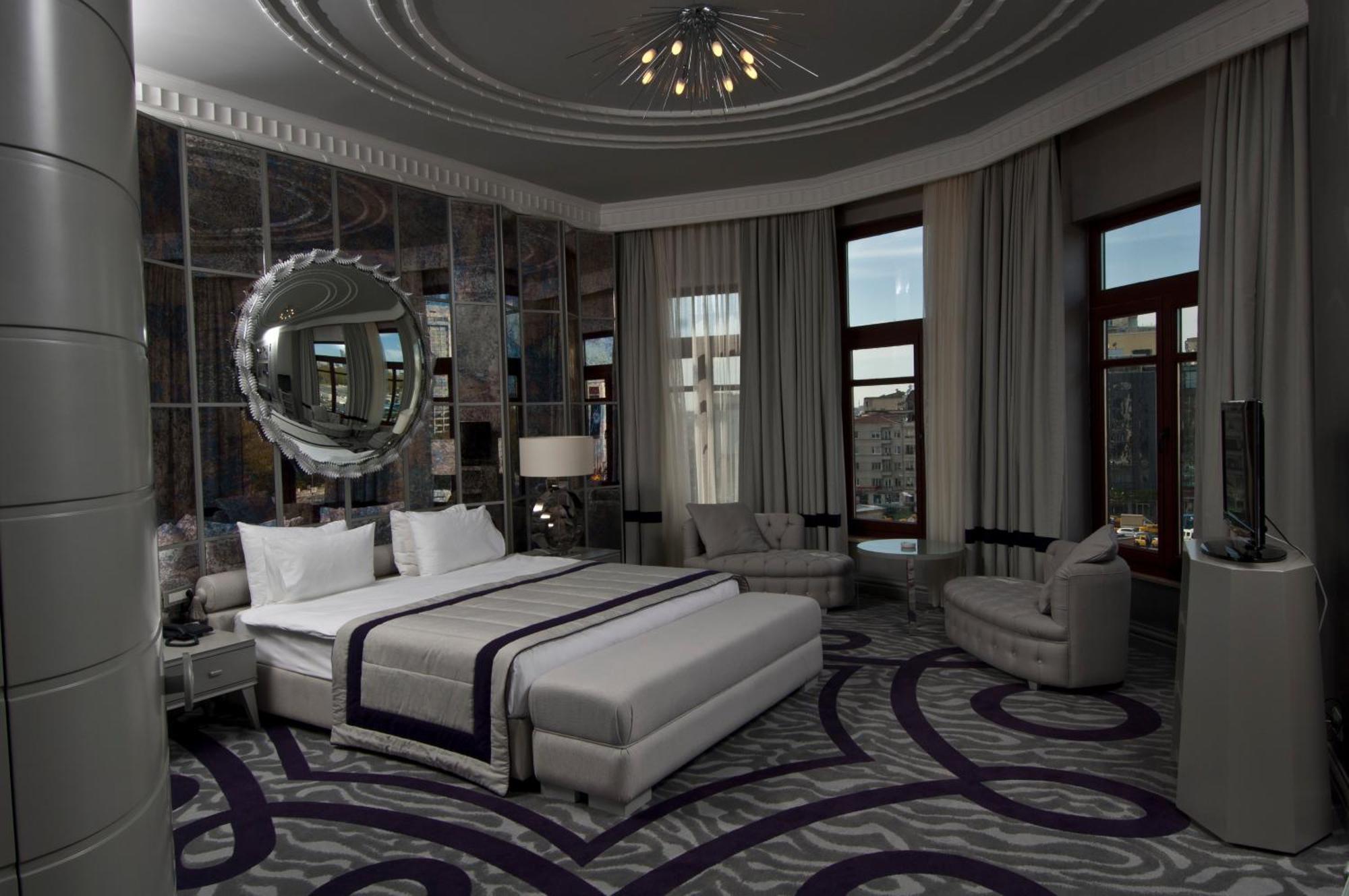Executive Suite Square View