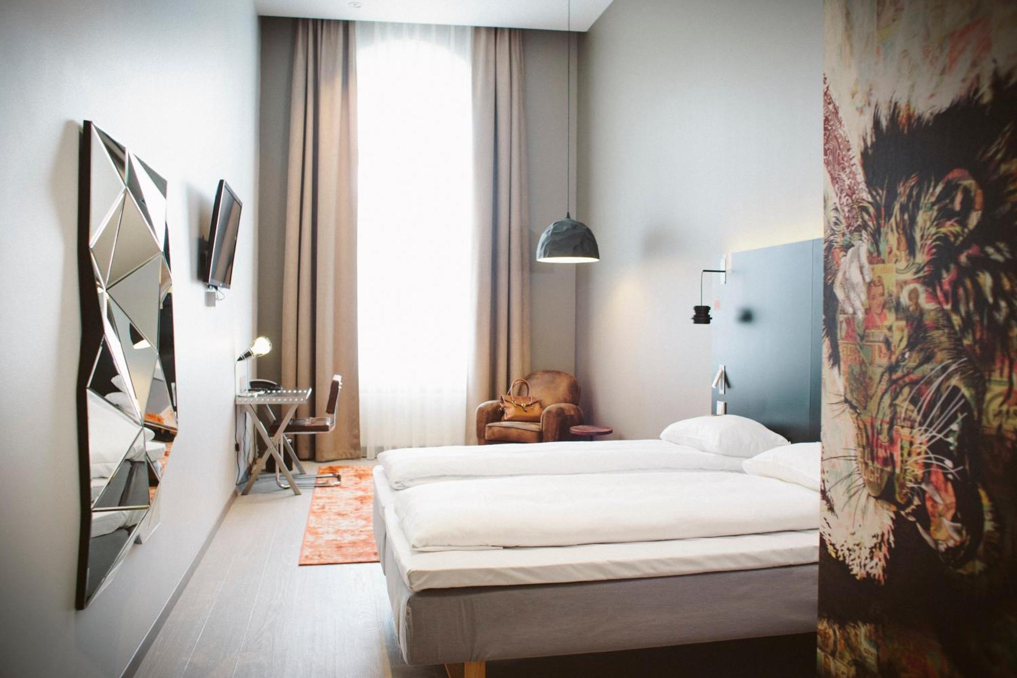 Standard Double or Twin Room,1434144142:JPEG