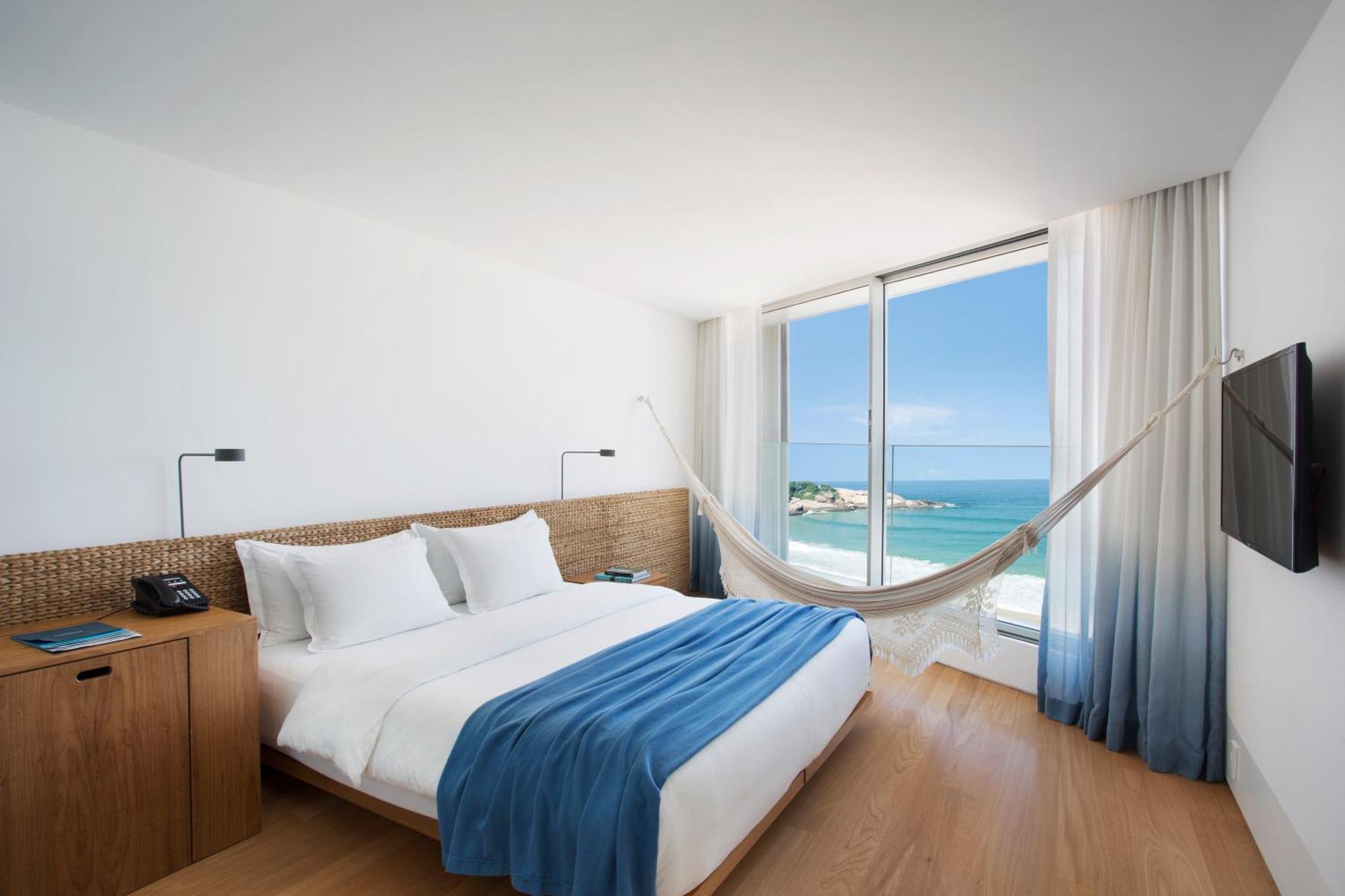 Large room sea view