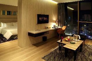 Suite with City View,910053160:JPEG