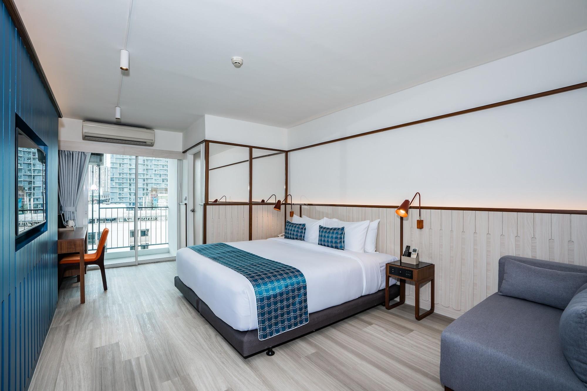 Deluxe Double or Twin Room City View