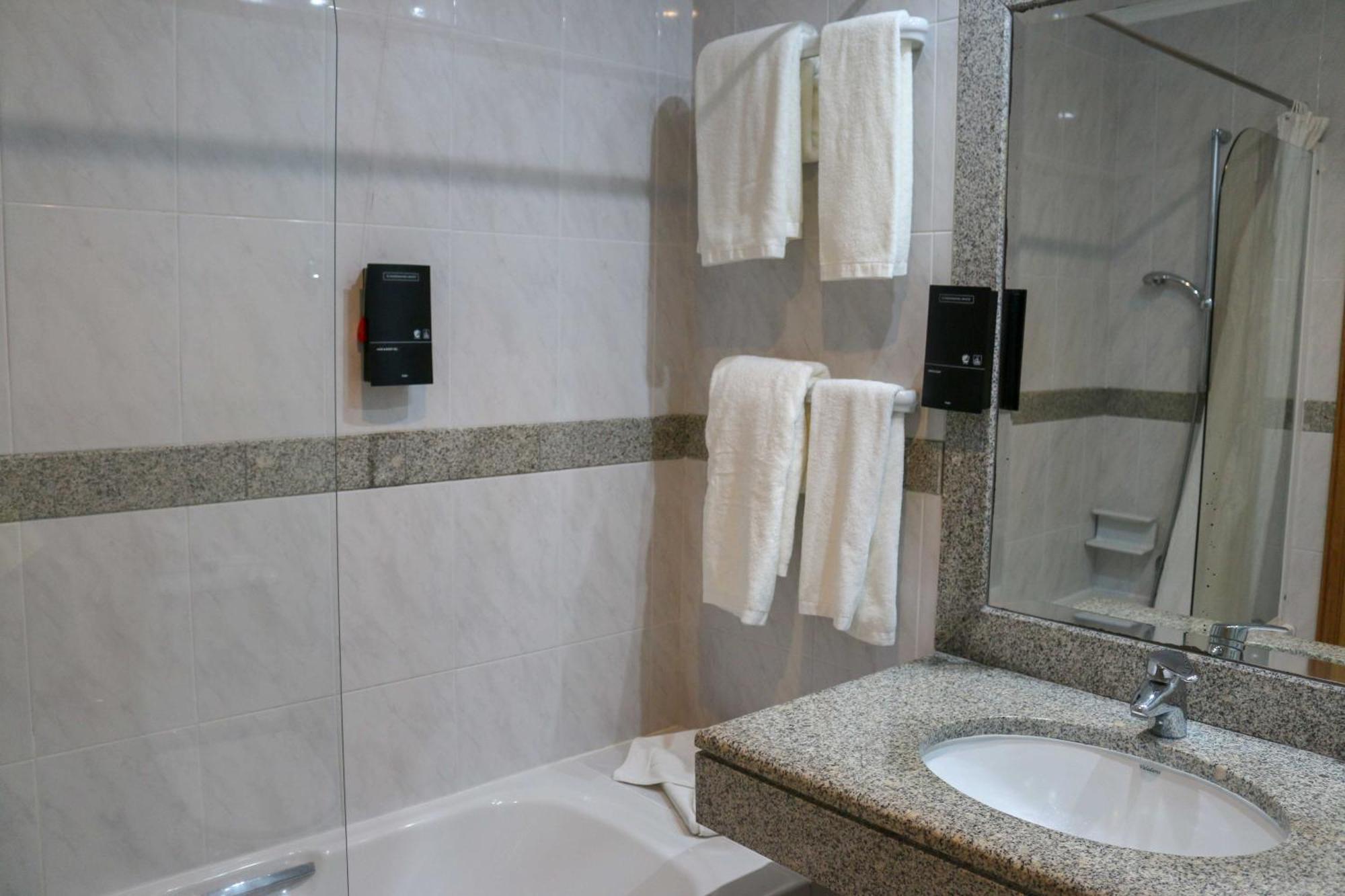 Double or Twin Room Garden View