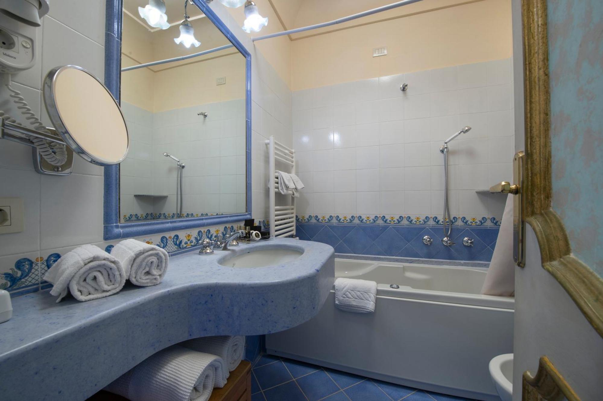 Superior Double or Twin Room Sea View