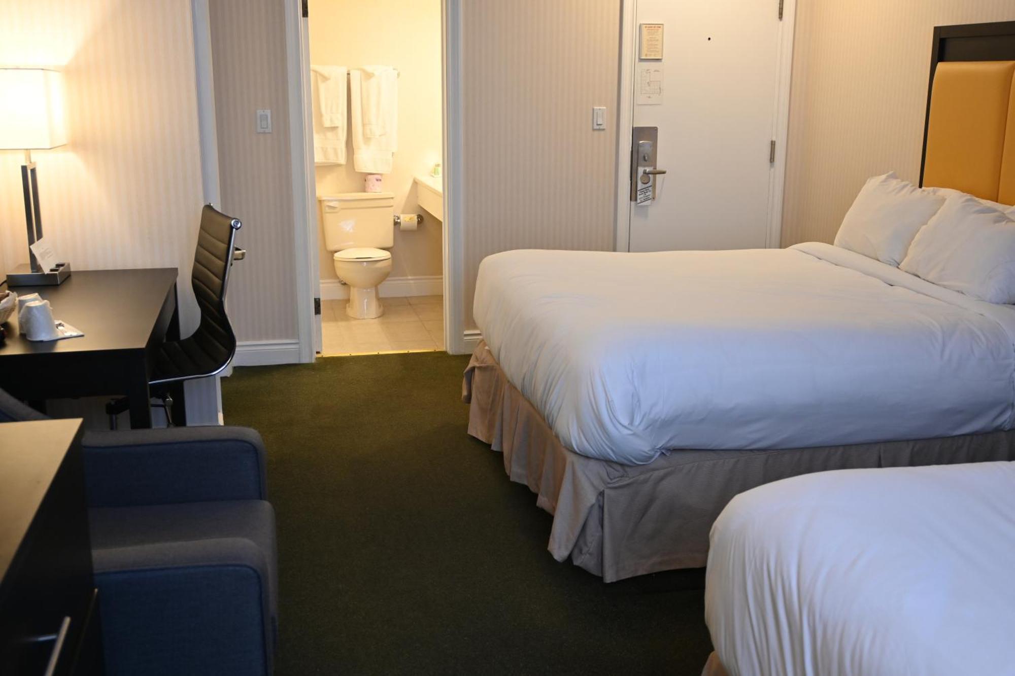 Queen Room Two Queen Beds