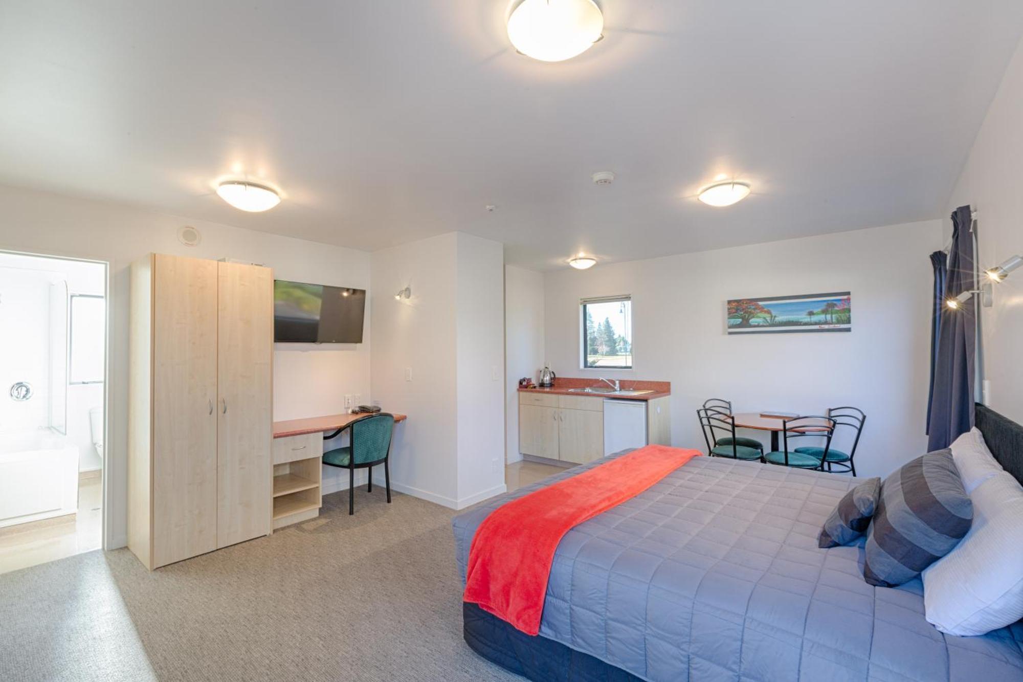 One Bedroom Apartment