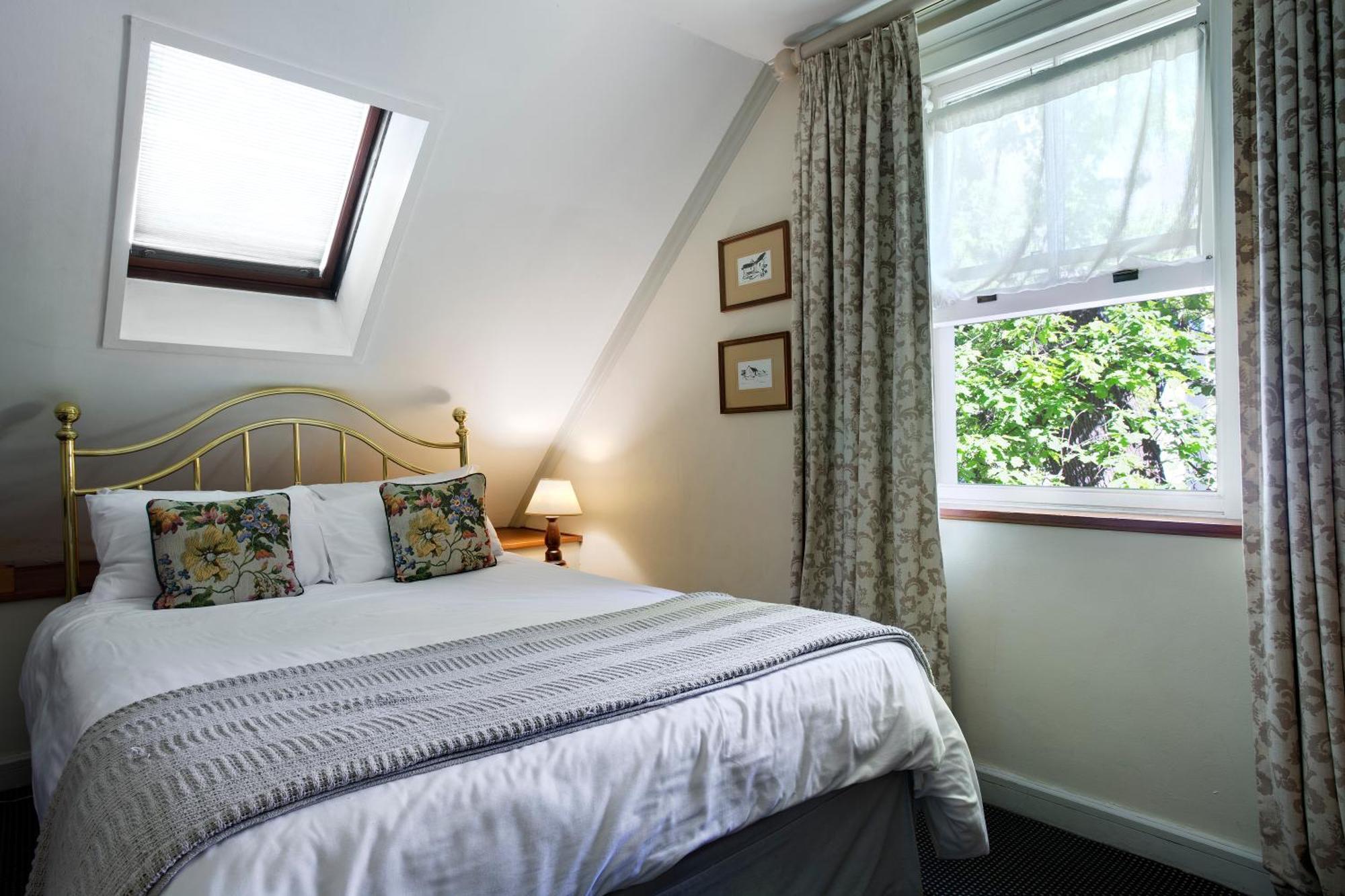 Petite room,377831797:JPEG